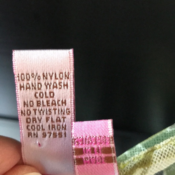 Flattering tunic! - Picture 3 of 4